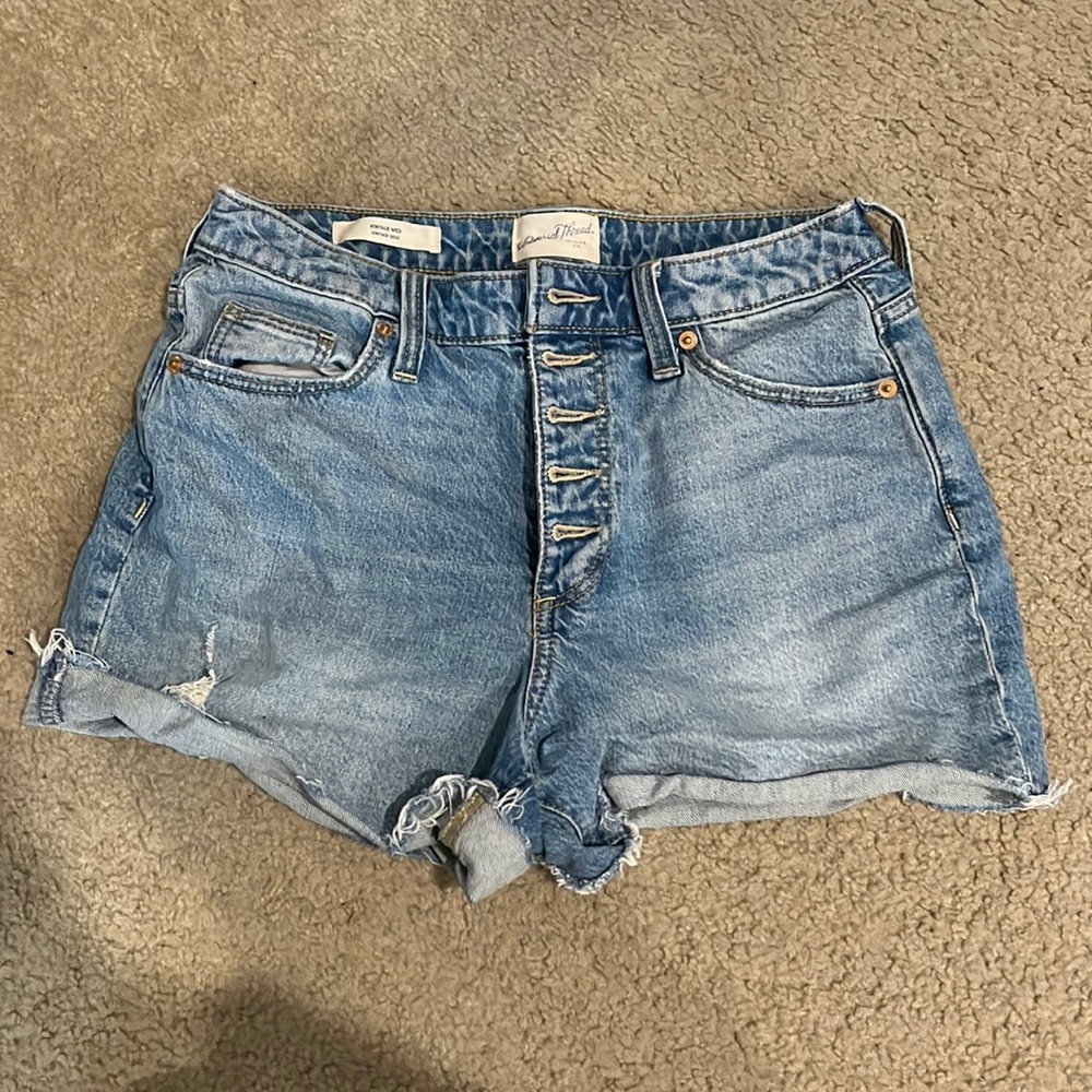 Universal thread shorts
